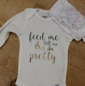 Baby girl custom onsies 💖